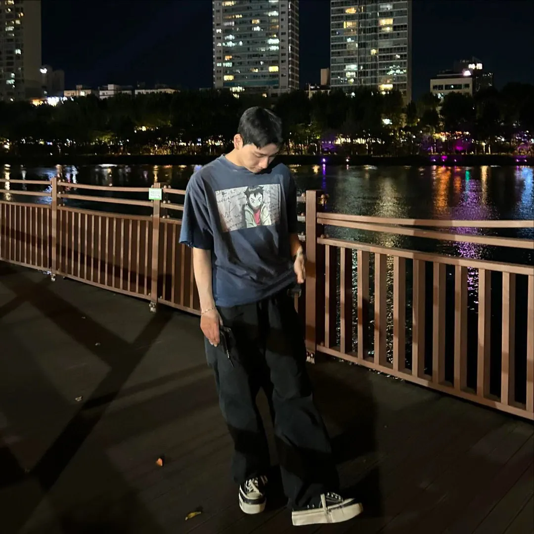 PLUTO x SAINT Mxxxxxx PLUTO SS TEE/Pluto co-branded retro tee Pluto distressed hole short sleeves Washed blue S-XL The washing and destruction process have reached the highest peak in the brand's history The real thing is quite acceptable This tee is derived from Osamu Tezuka's landmark masterpiece Customized original consistent main mark/wash mark Original consistent cylindrical OE yarn fabric